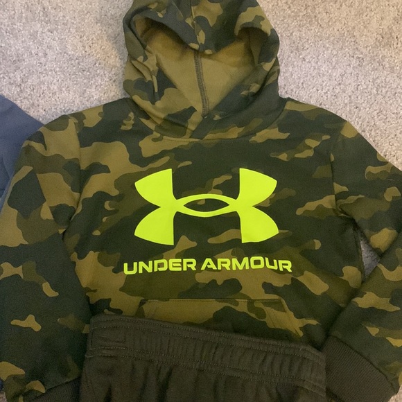 TWO NWT Boy's Under Armour Sweatsuits - Picture 3 of 6